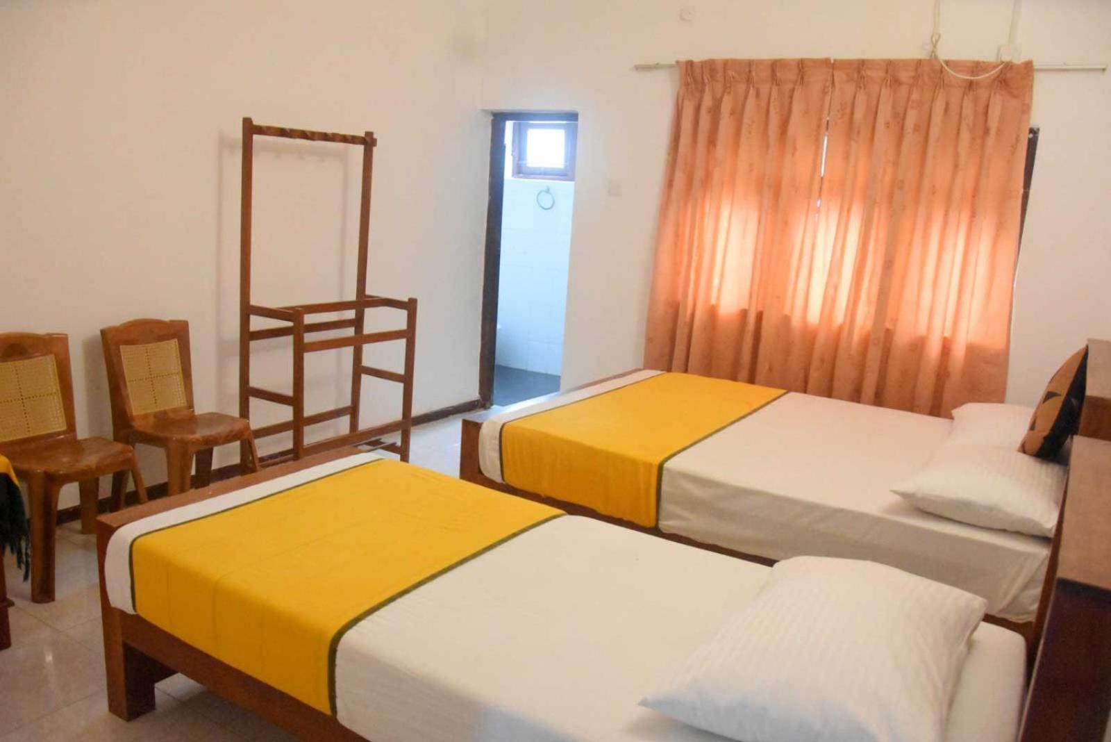 Yellow Birds Resort Anuradhapura Esterno foto