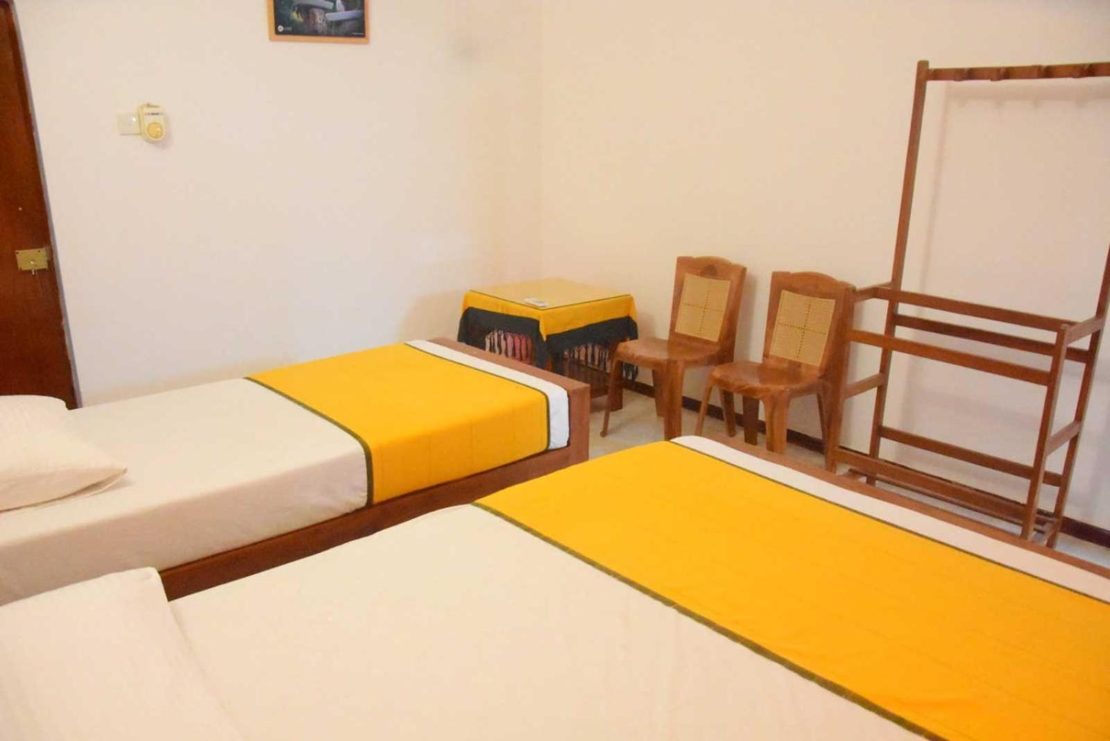 Yellow Birds Resort Anuradhapura Esterno foto